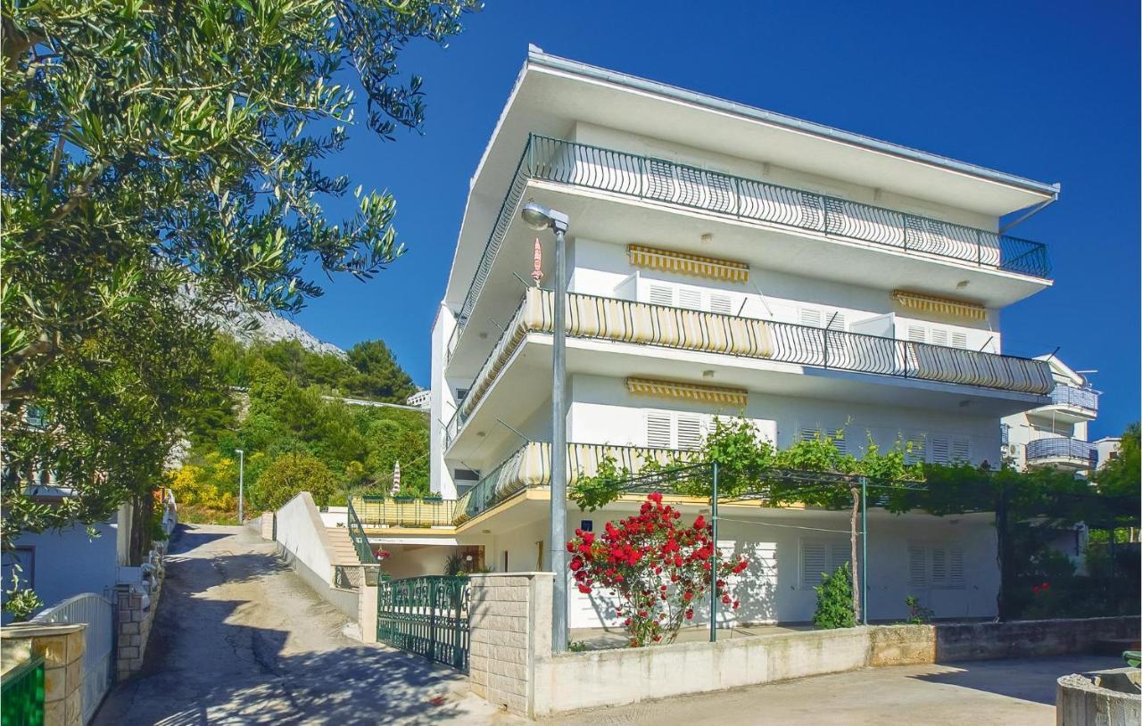 Lovely Apartment In Omis With Kitchenette Exterior photo
