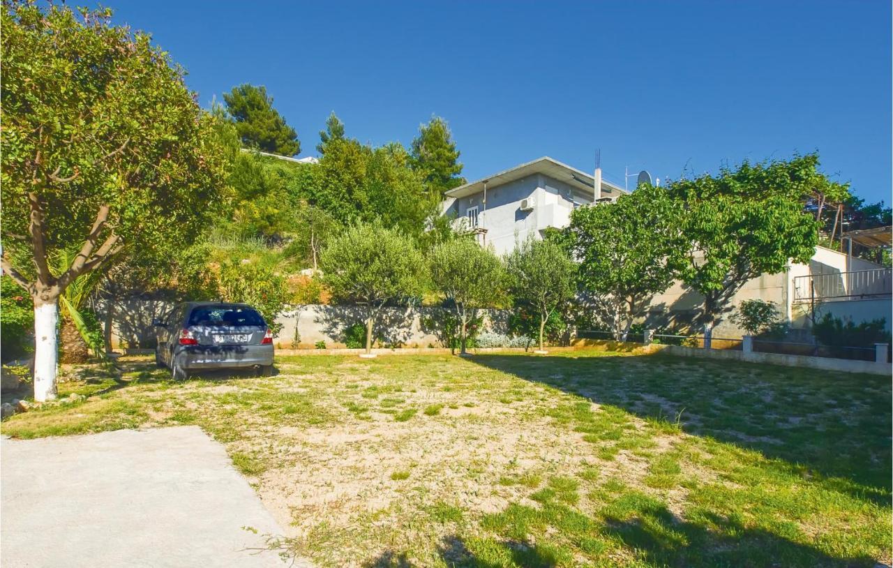 Lovely Apartment In Omis With Kitchenette Exterior photo